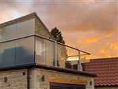 5 Benefits of Installing an Obscure Glass Balustrade