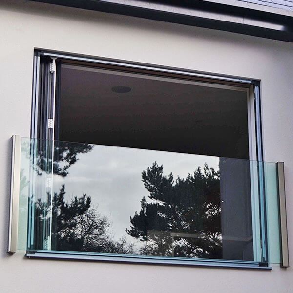 Frameless Glass Juliet Balcony