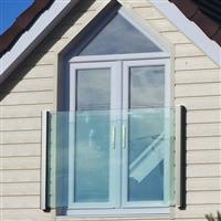 Frameless Glass Juliet Balcony