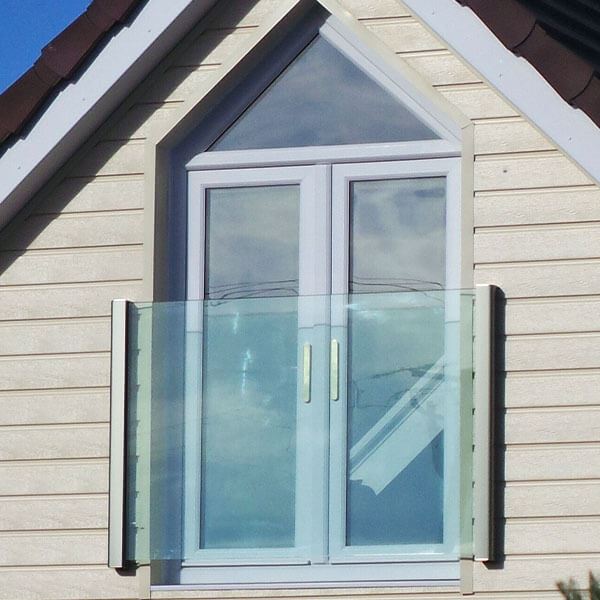 Frameless Glass Juliet Balcony