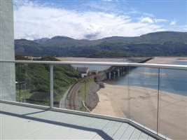 Bal 2 Silver Glass Balustrade in Snowdonia 