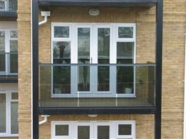 glass balustrade liverpool