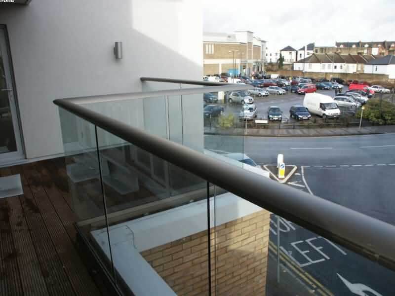 handrail and glass balustrade nottingham