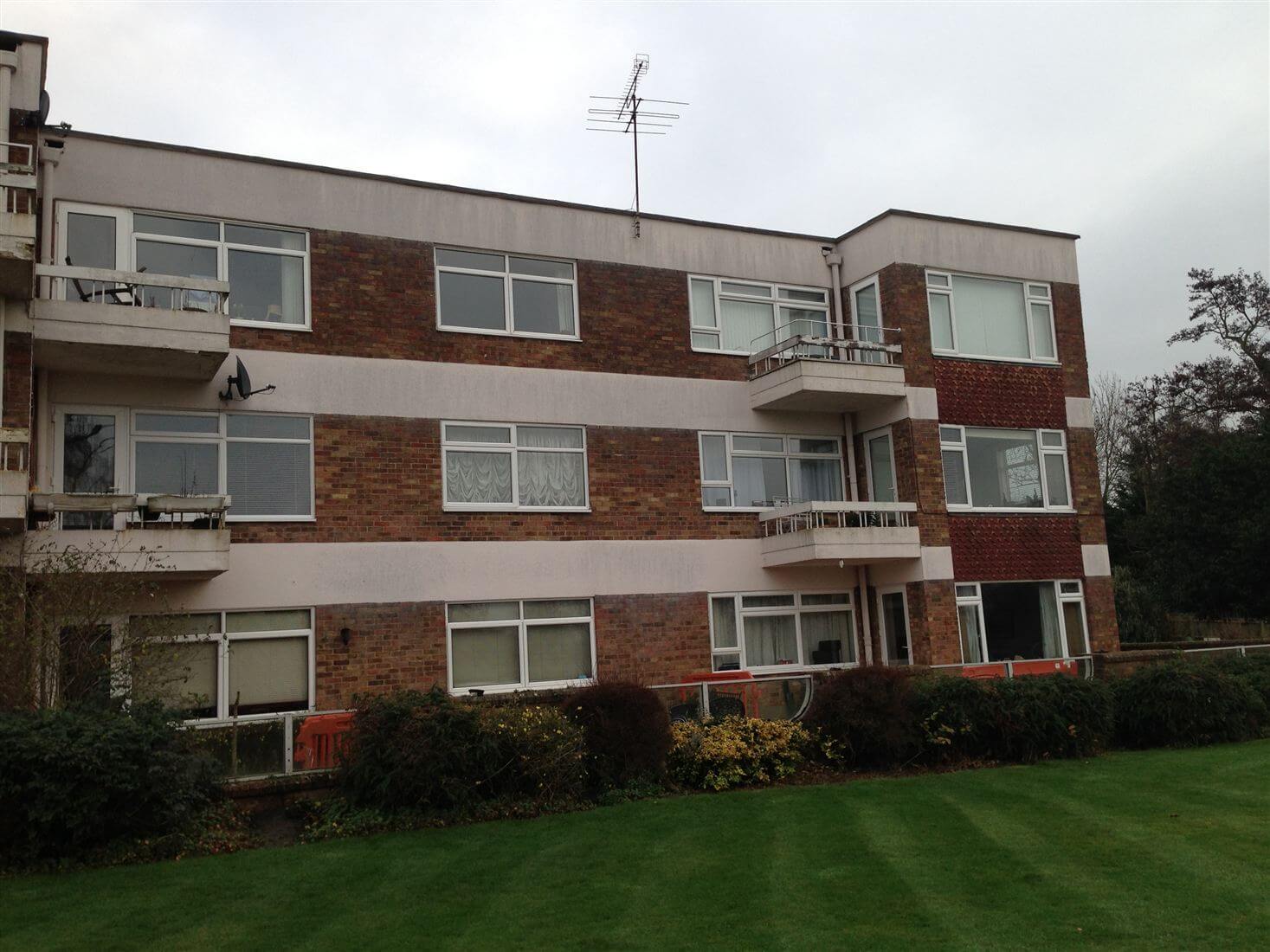 balustrade before refurb walton on thames