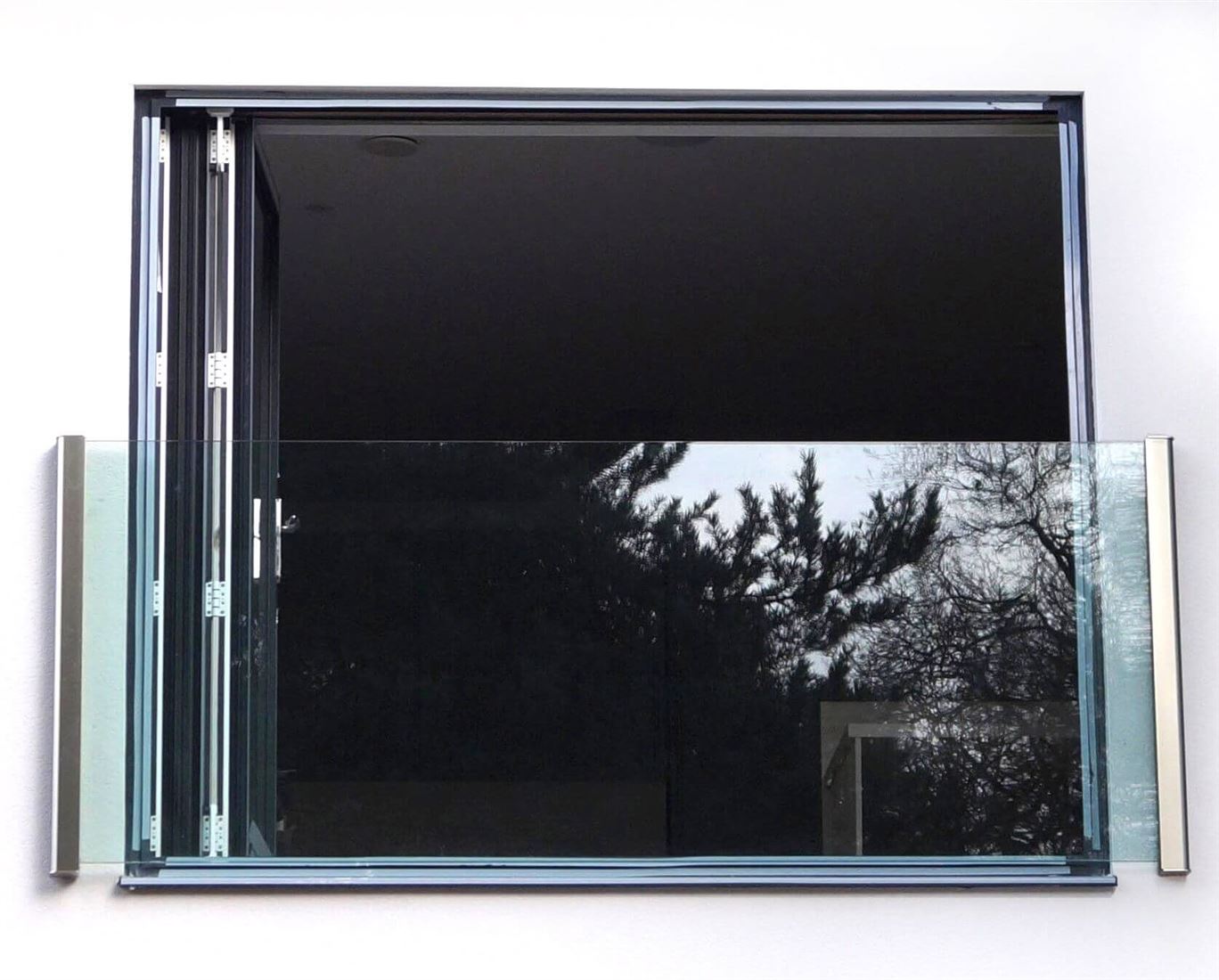 Frameless Glass Juliet Balcony