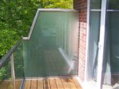 satinized-glass-privacy-screen