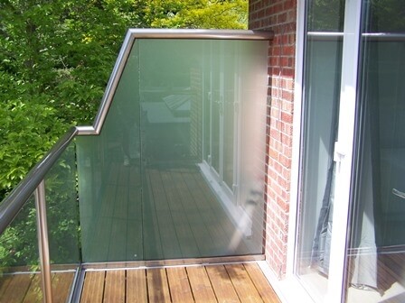 satinized-glass-privacy-screen