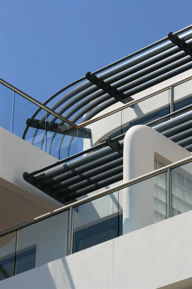 A zoomed in shot of the straight Royal Chrome handrails