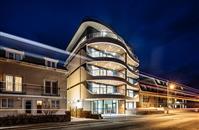 Specialists Balconette supplied and fitted their Orbit balustrade on eight luxury apartments in this award-winning, five-storey development on Seaton seafront in East Devon.