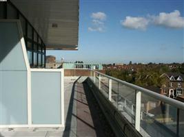 glass balustrade and divisision screen streatham london