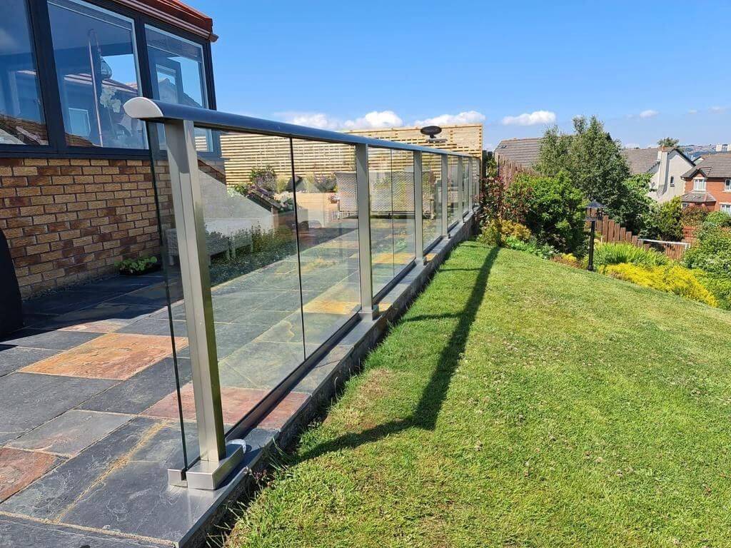 glass balustrade system 2