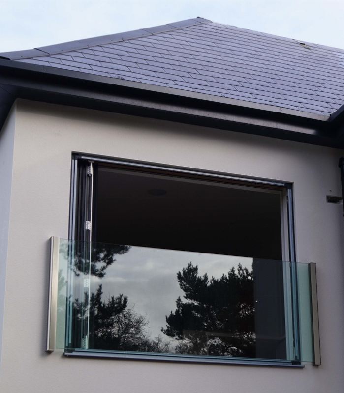 Frameless Glass Juliet Balcony