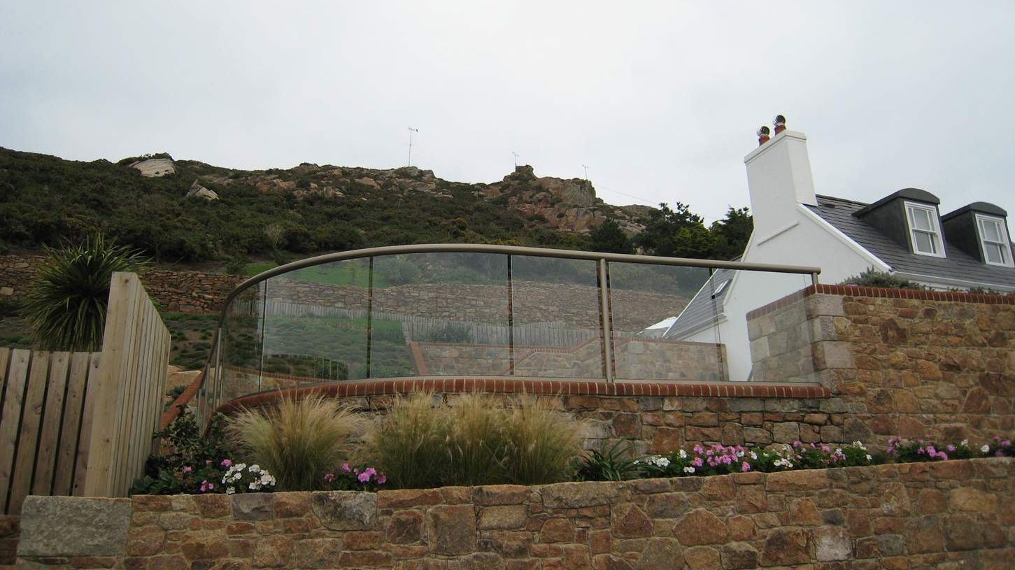 Curved Glass Balustrade Fencing