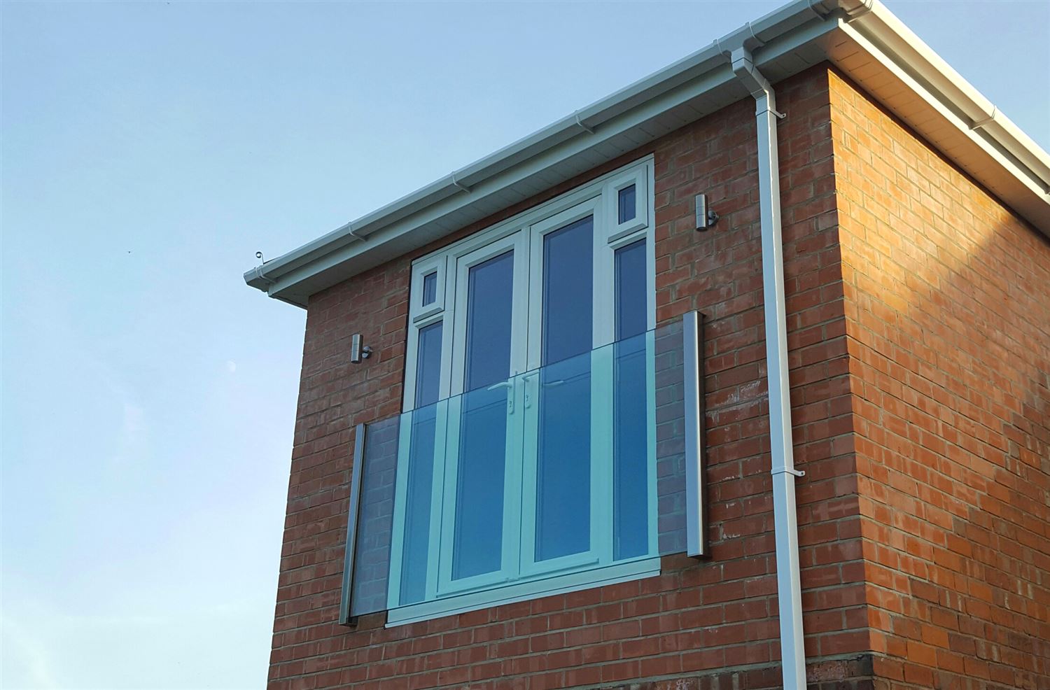 Frameless Glass Juliet Balcony