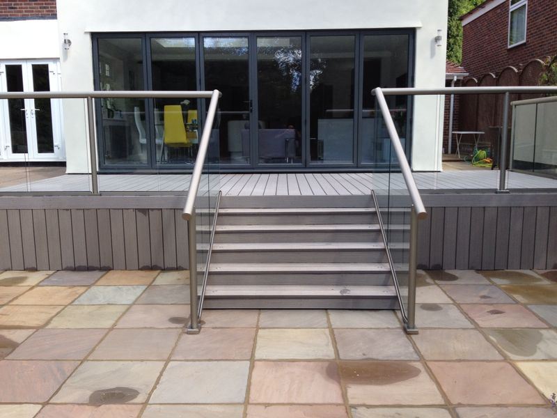 glass balustrade in chislehurst1