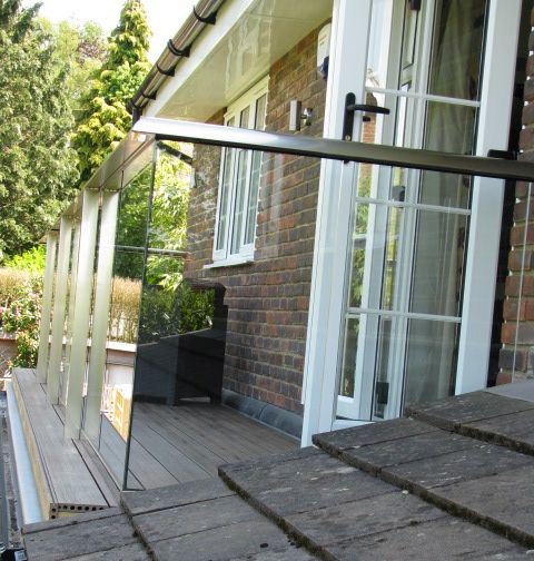 glass balustrade in liss4