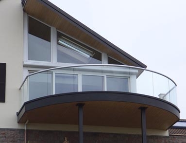 Balustrade with handrail and glass