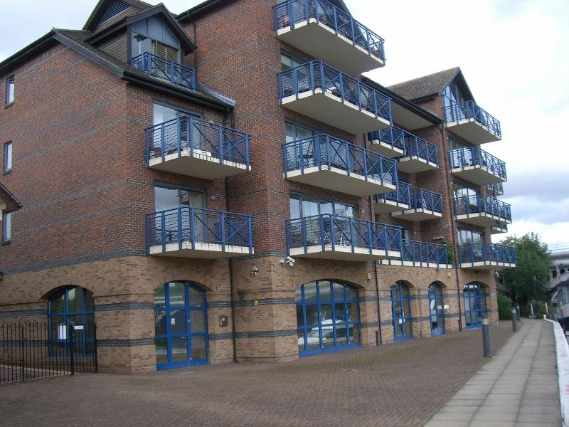 Metal balustrade before refurb