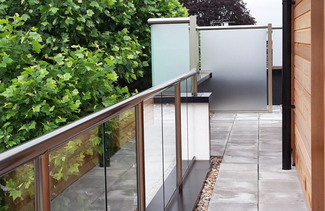 glass privacy screens