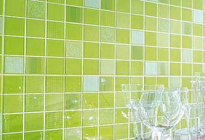 Ceramic tiles with protective self-cleaning coating 