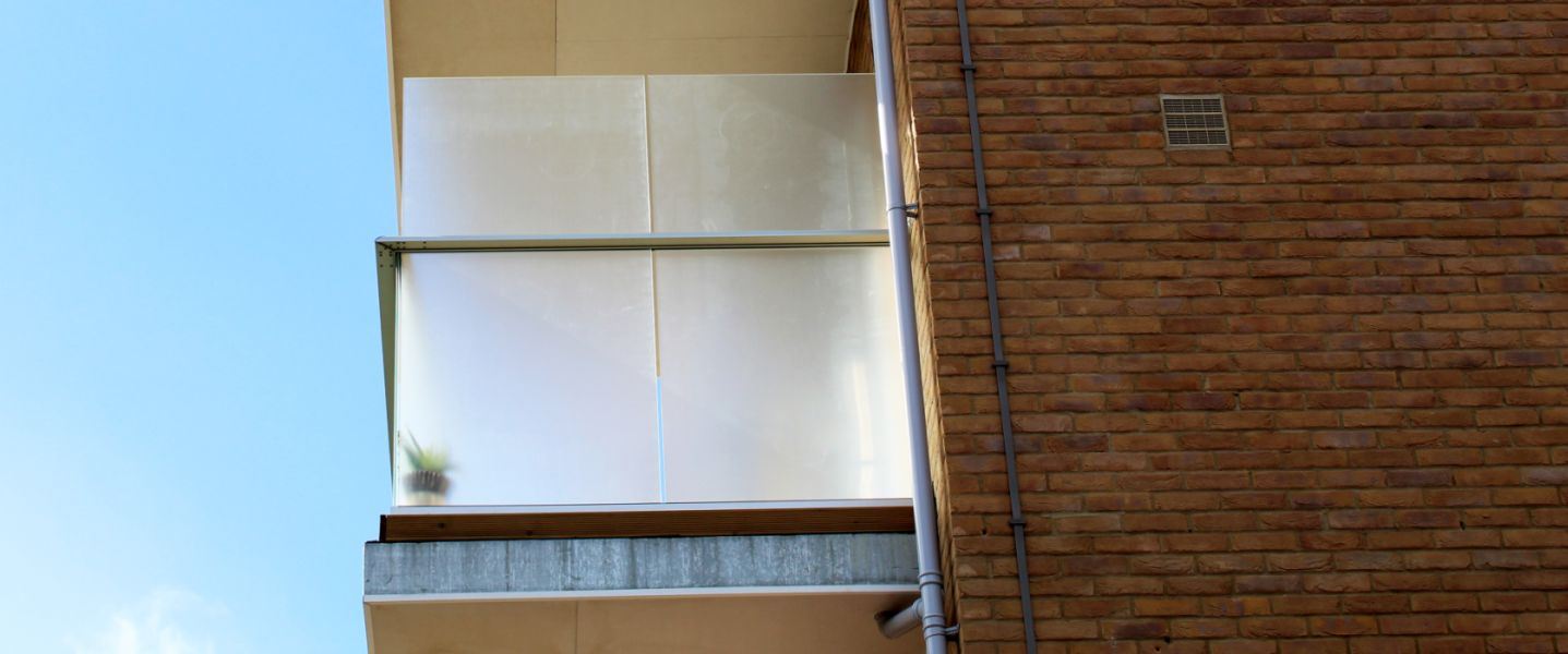balcony glass privacy screen