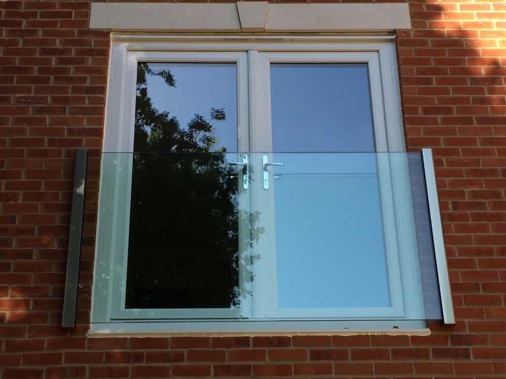 Frameless Juliet Balcony in Oxford