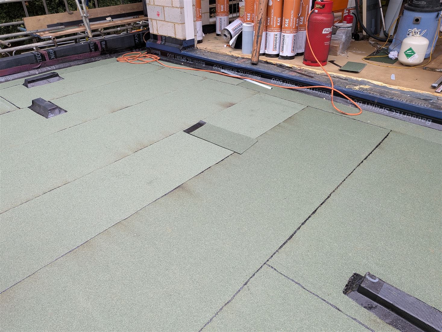 upstand to support balcodeck frame