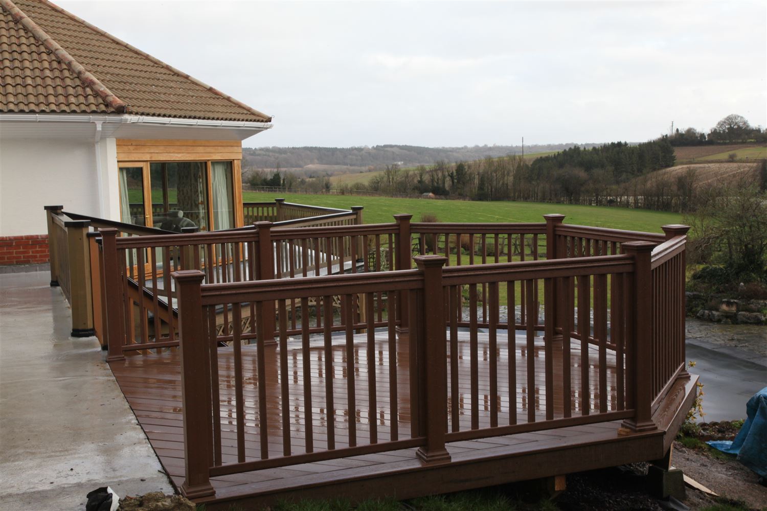 Before refurb wooden balcony