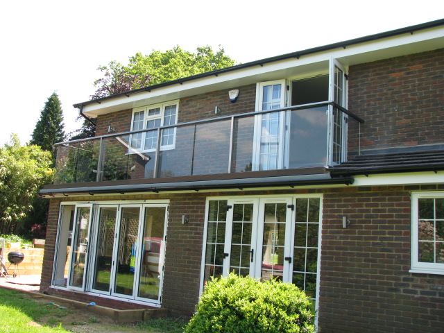 glass balustrade in liss1