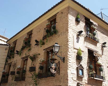 Floral balconies in toledo spain2