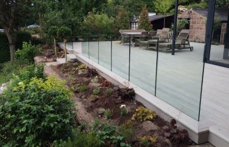 SG12 Frameless Glass Balustrades Below Floor Level