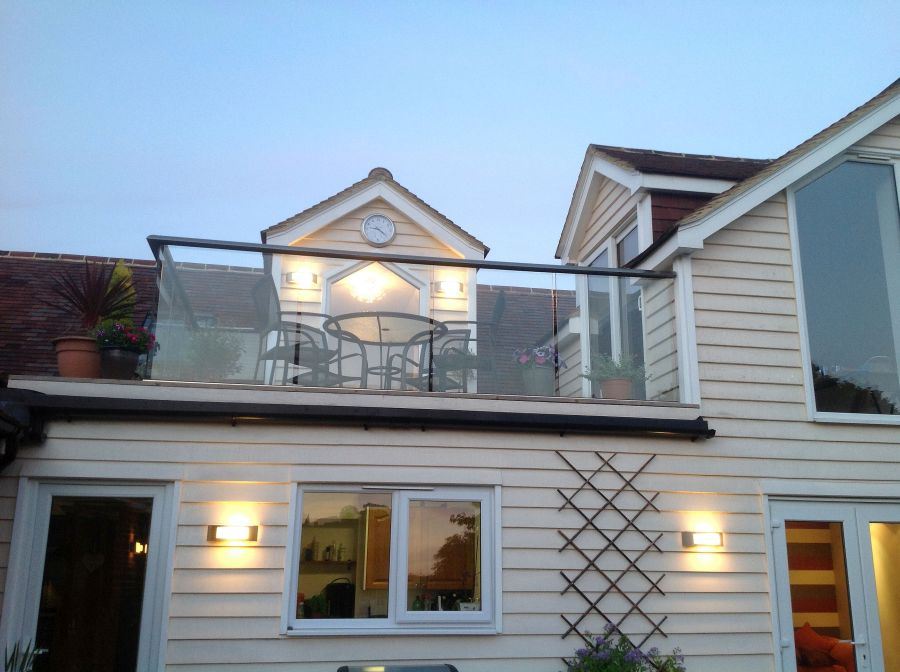 glass balustrade in robertsbridge2