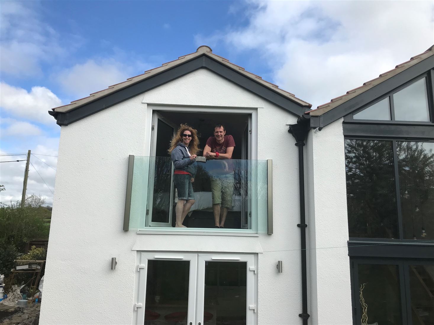 Frameless Juliet balcony